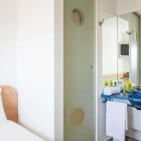 Ibis Budget Orly Chevilly Tram 7