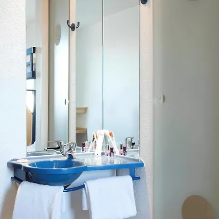 Ibis Budget Orly Chevilly Tram 7 Hotel 2*
