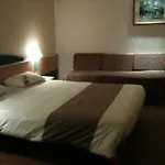Ibis Budget Orly Chevilly Tram 7 فندق