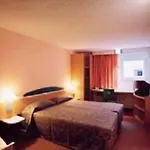 Ibis Budget Orly Chevilly Tram 7 فندق 2*