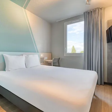 Ibis Budget Orly Chevilly Tram 7