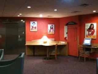 Ibis Budget Orly Chevilly Tram 7 2*